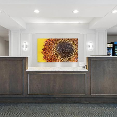 Best Western Plus New Richmond Inn & Suites Exterior photo