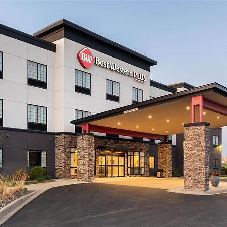 Best Western Plus New Richmond Inn & Suites Exterior photo