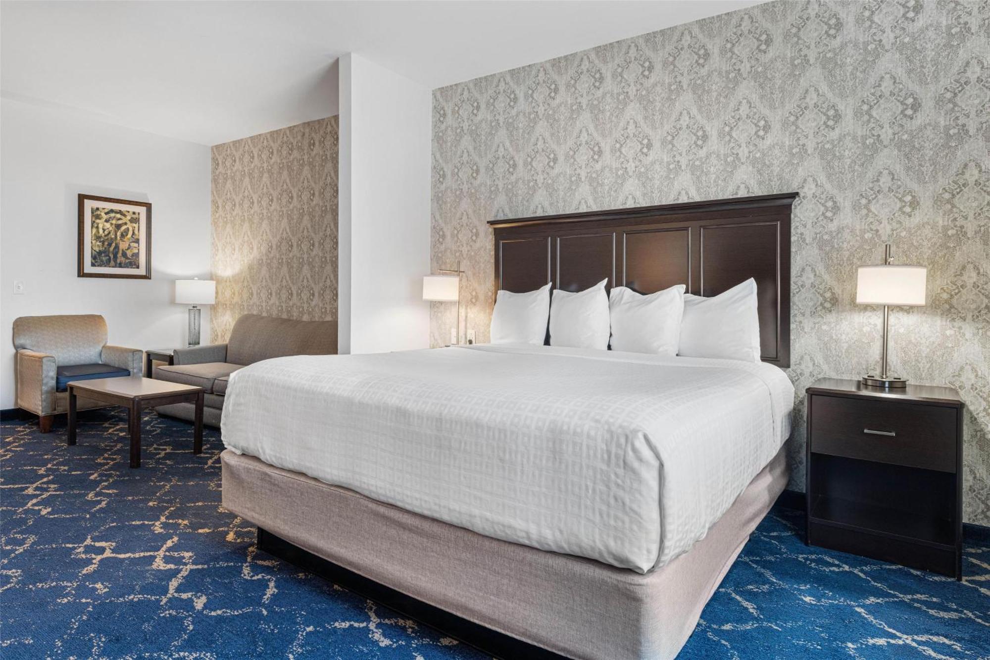 Best Western Plus New Richmond Inn & Suites Exterior photo
