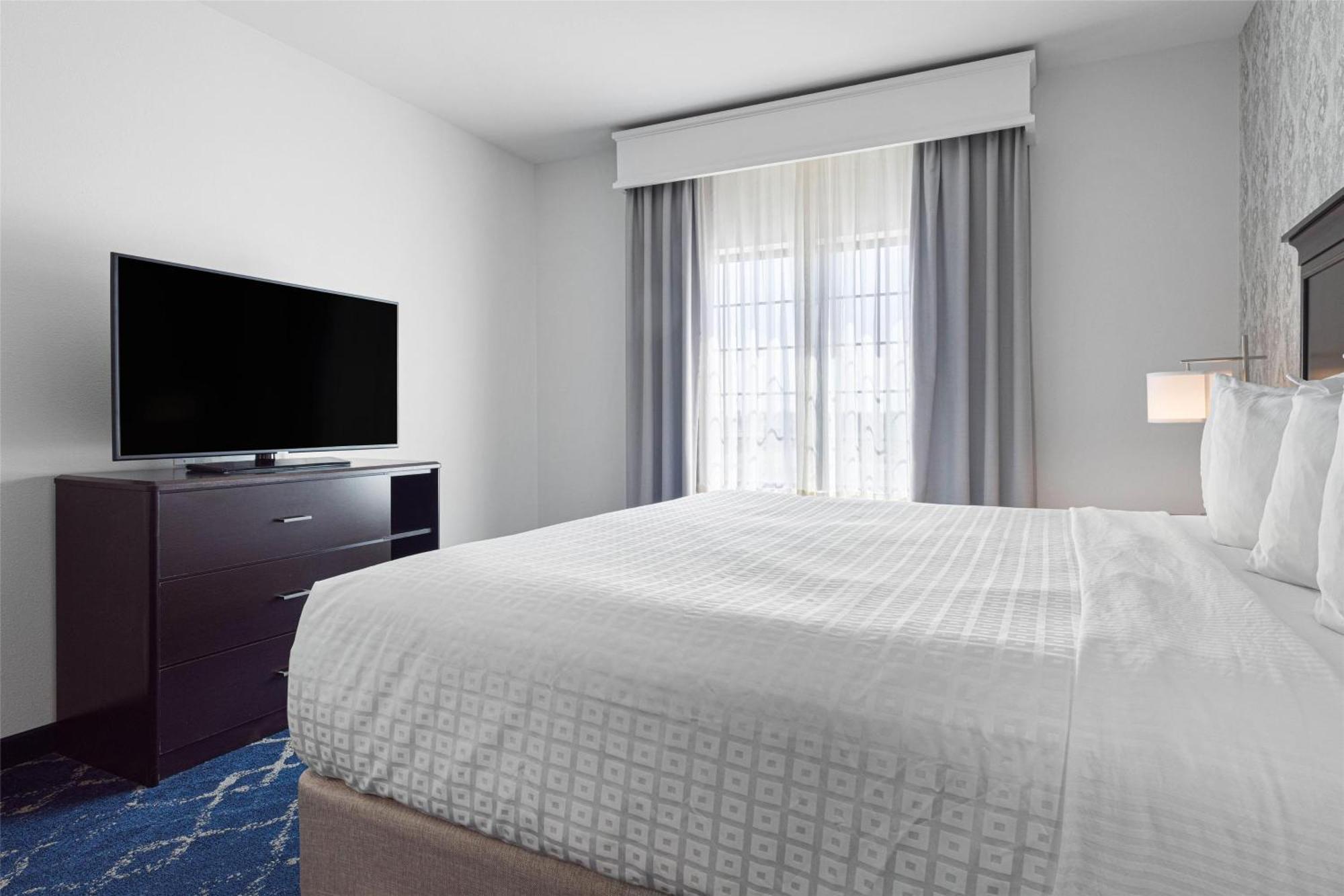 Best Western Plus New Richmond Inn & Suites Exterior photo