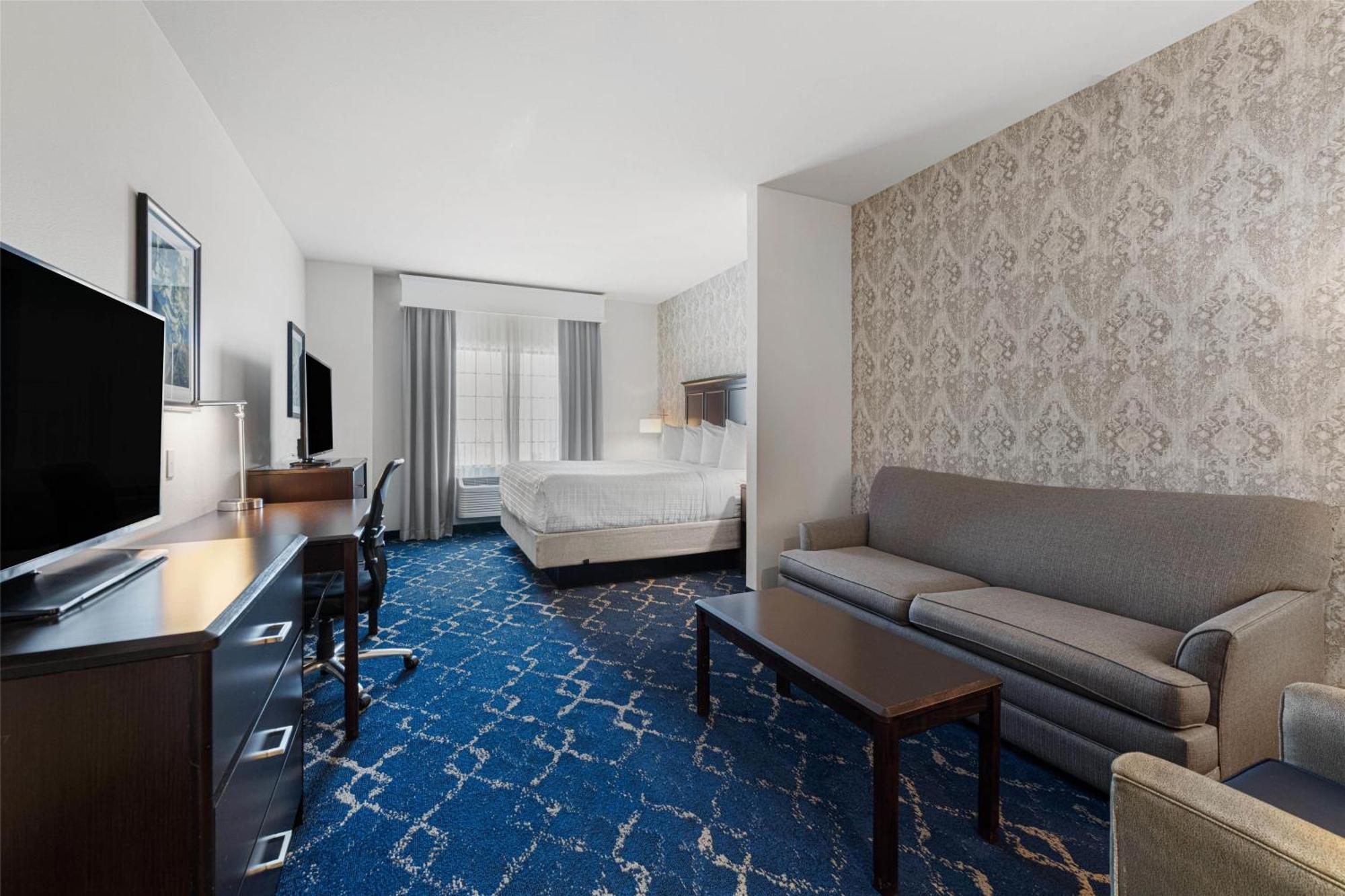Best Western Plus New Richmond Inn & Suites Exterior photo
