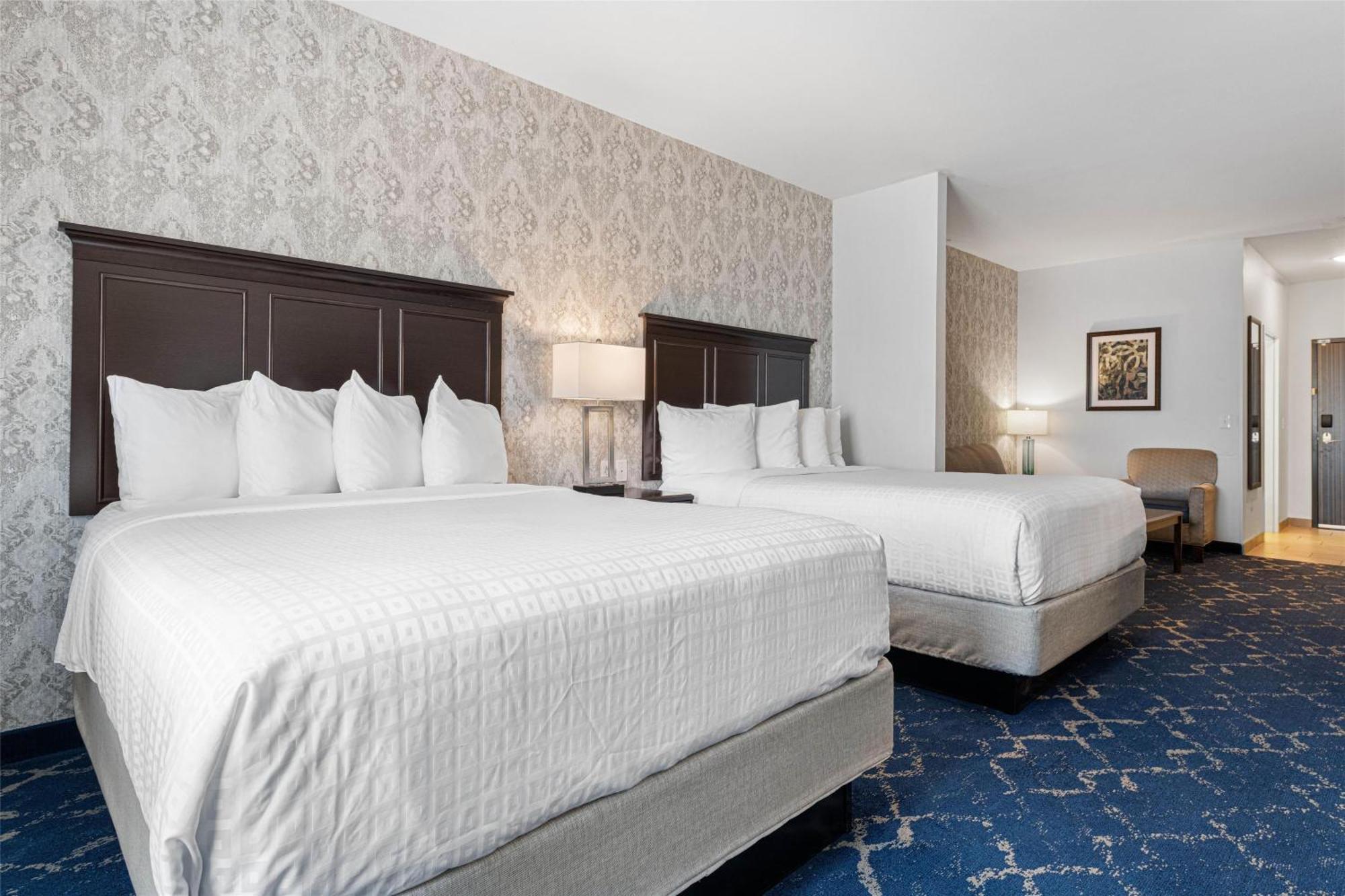 Best Western Plus New Richmond Inn & Suites Exterior photo